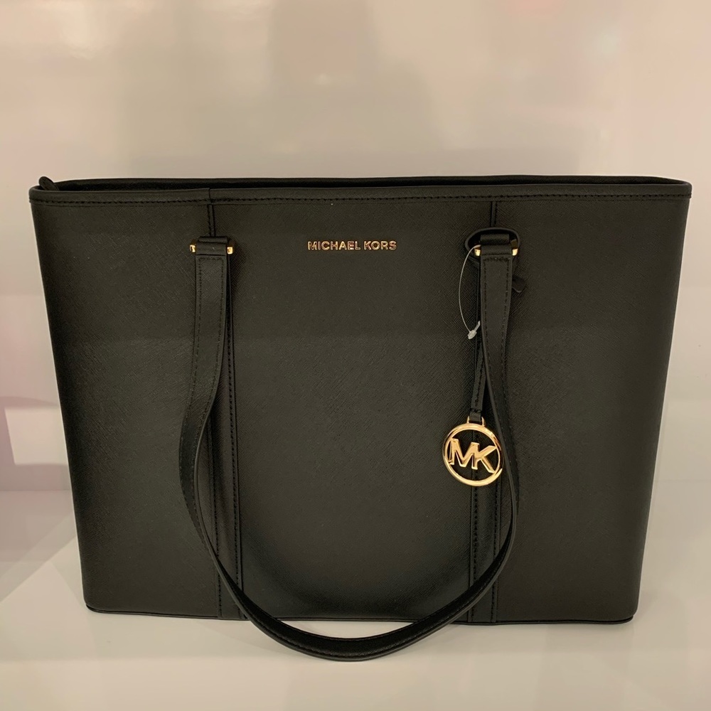 💕🛍 NWT Michael Kors Bag